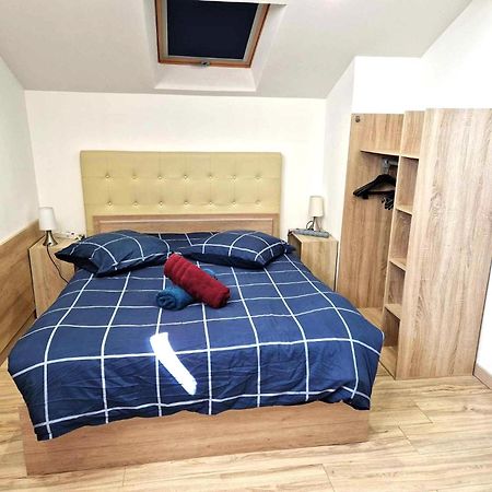 08 - Tres Joli Studio Tout Equipe Avec Parking Privatif Gratuit, Grand Fourgon Possible, Tout Le Linge De Maison Est Fourni Razac-sur-lʼIsle Zewnętrze zdjęcie