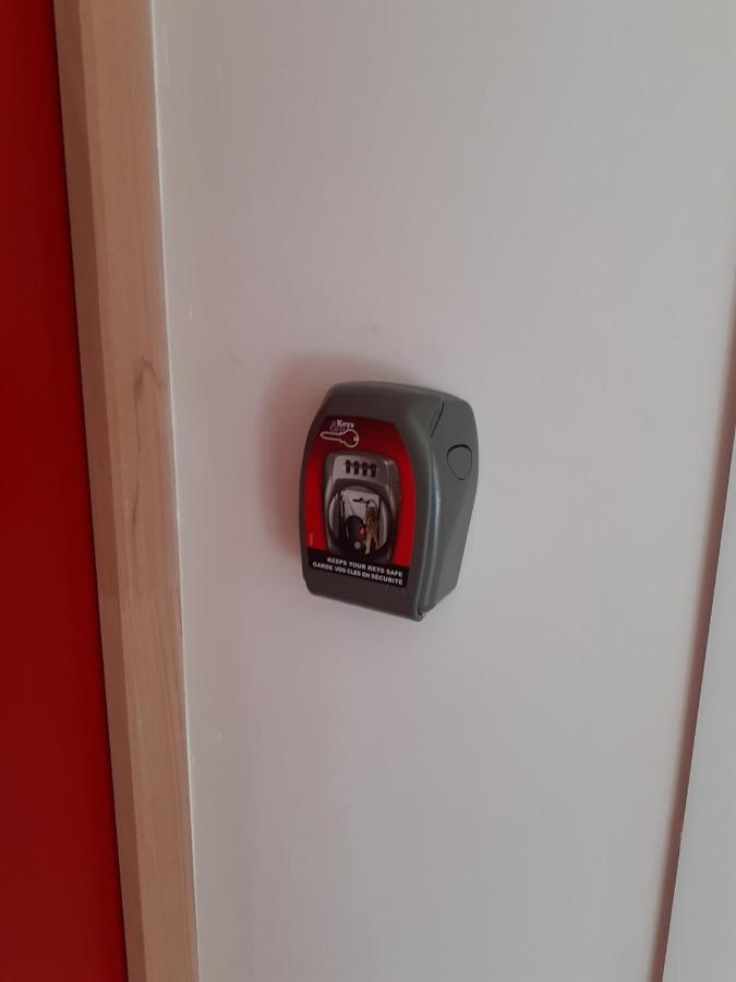 08 - Tres Joli Studio Tout Equipe Avec Parking Privatif Gratuit, Grand Fourgon Possible, Tout Le Linge De Maison Est Fourni Razac-sur-lʼIsle Zewnętrze zdjęcie